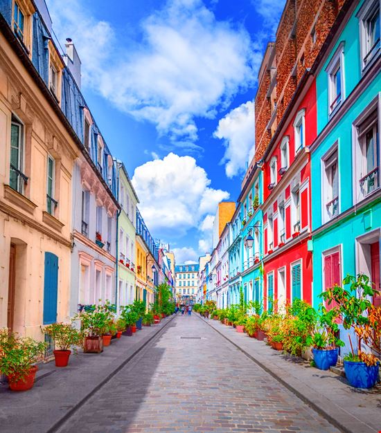 Parigi Rue Crémieux stock.adobe.com 