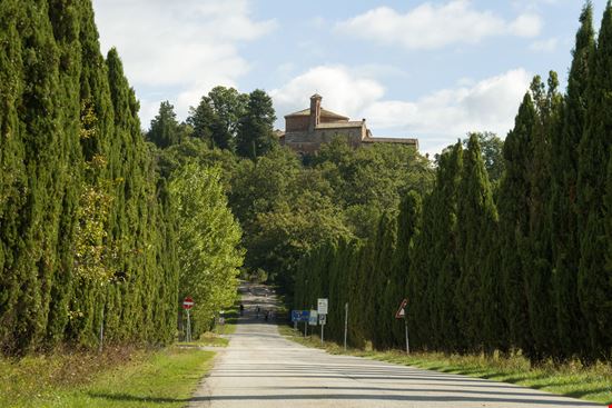 Chiusdino Il borgo di Chiusdino stock.adobe.com 