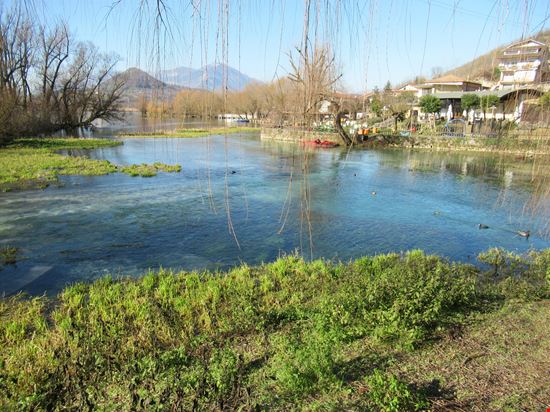 Posta Fibreno Il lago della Posta stock.adobe.com 