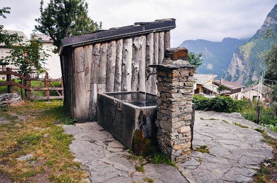 Usseaux Borgo Medievale Alessandra Suppo - Shutterstock.com 