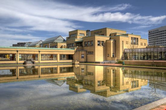 Gemeentemuseum Gemeentemuseum jan kranendonk - Shutterstock.com jan kranendonk