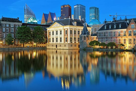 Mauritshuis Mauritshuis Mikhail Markovskiy - Shutterstock.com Mikhail Markovskiy