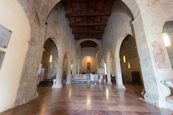 Collegiata Propositura di San Cristoforo Collegiata Propositura di San Cristoforo clodio - Istockphoto.com 