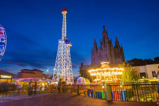 Tibidabo Tibidabo Alberto Zamorano / Shutterstock.com 