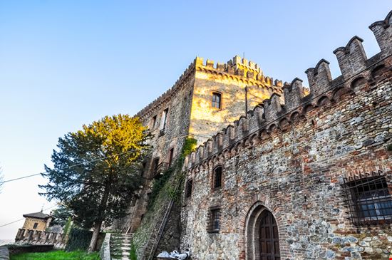 Castello di Tabiano Castello di Tabiano s74 - Shutterstock.com 