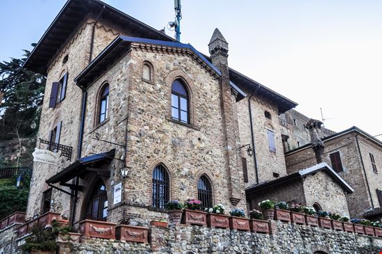 Castello di Tabiano Castello di Tabiano s74 / Shutterstock.com 