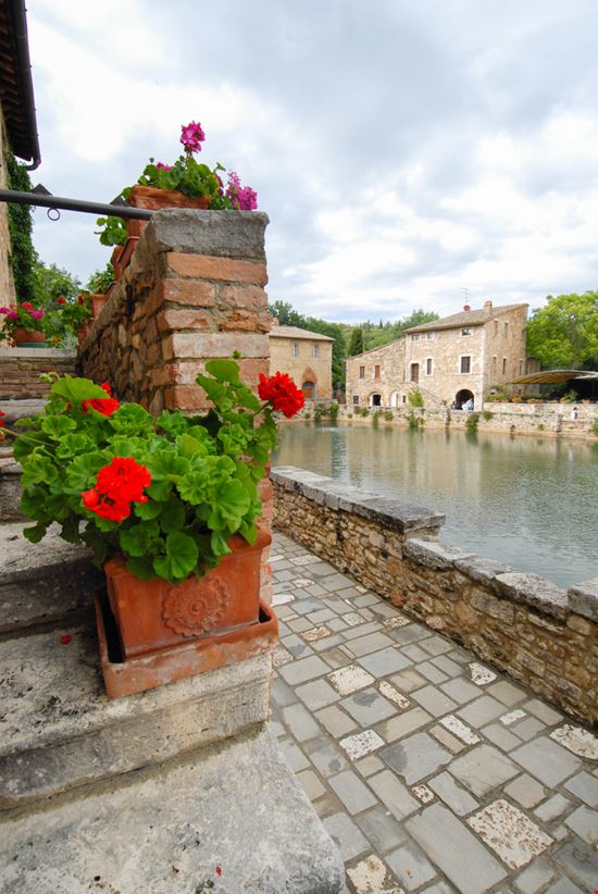Bagno Vignoni Bagno Vignoni Lucky Team Studio - Shutterstock.com 