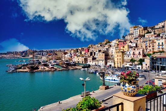 Sciacca Sciacca Paolo Borella / Shutterstock.com 