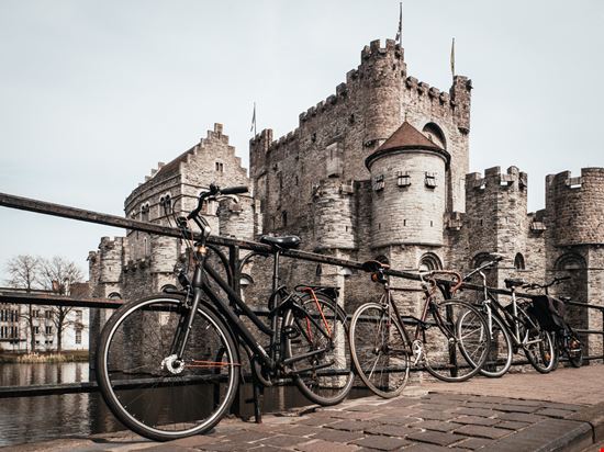 Fiandre Fiandre in bici stock.adobe.com 