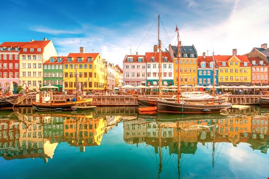 Nyhavn Nyhavn LaMiaFotografia - Shutterstock.com 