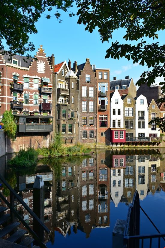 Rotterdam Rotterdam Jordan Tan / Shutterstock.com 
