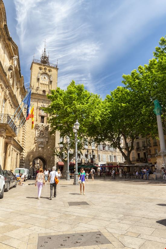 Cours Mirabeau Cours Mirabeau Aurelien Laforet / Shutterstock.com 