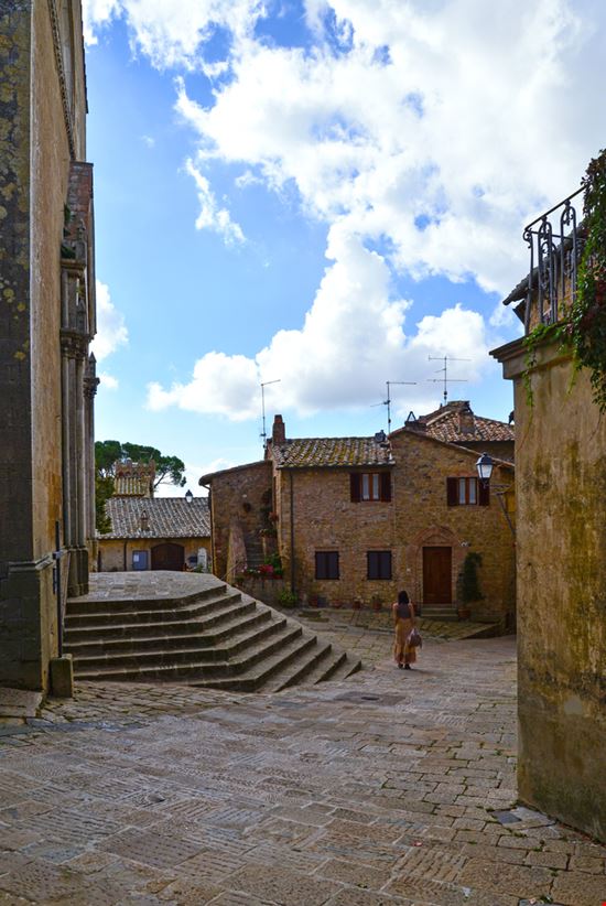 Monticchiello Monticchiello ValerioMei / Shutterstock.com 