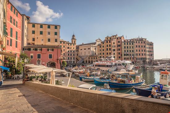 Camogli Il lungomare di Camogli Restuccia Giancarlo / Shutterstock.com 