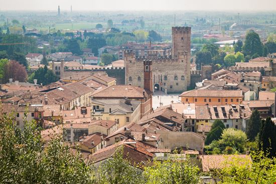 Piazza degli Scacchi La piazza di Marostica pointbreak - Shutterstock.com 