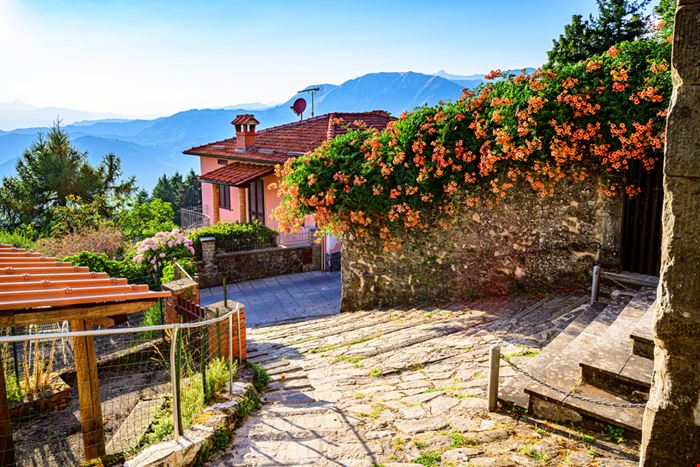 Brandeglio e Benabbio - Brandeglio - Shutterstock.com