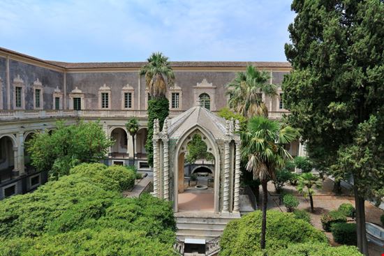 Benedictine Monastery Catania lmascaretti / Shutterstock.com 