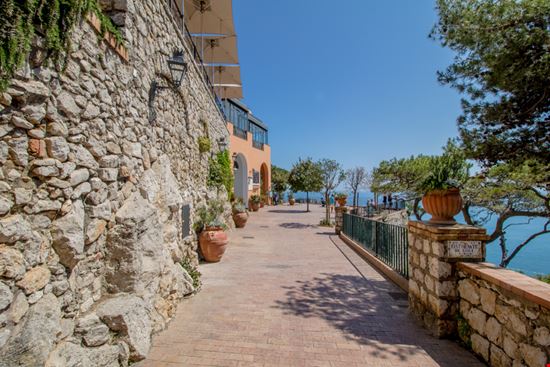 Punta Tragara Panorama di Capri Roman Plesky - Shutterstock.com 