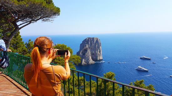 Punta Tragara Panorama di Capri Francesco Ricciardi Exp / Shutterstock.com 