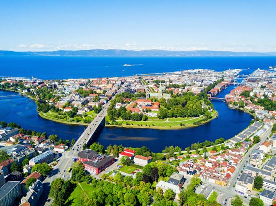 Trondheim fiume Trondheim Shutterstock.com 