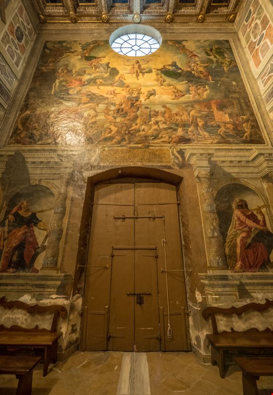 Abbazia di Farfa L'abbazia-gioiello della Sabina ValerioMei / Shutterstock.com 