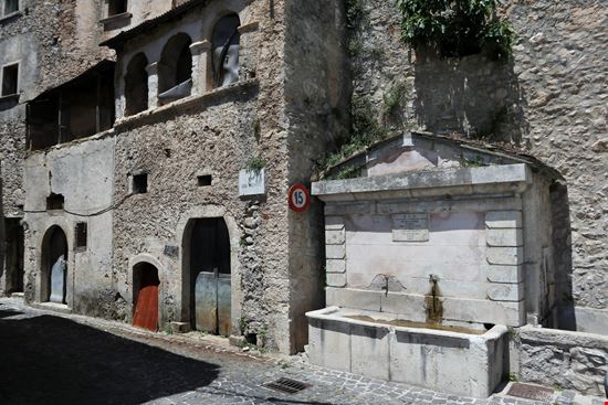 Pesche Scorci del borgo stock.adobe.com 