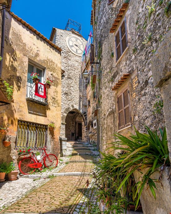 Castro dei Volsci Il borgo di Castro dei Volsci stock.adobe.com 