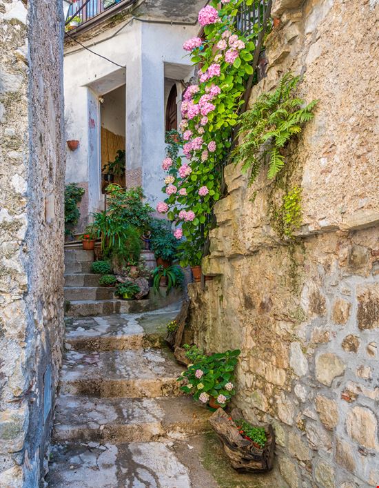 Castro dei Volsci Il borgo di Castro dei Volsci stock.adobe.com 