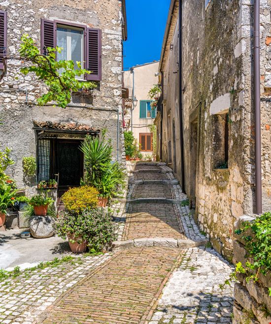 Castro dei Volsci Il borgo di Castro dei Volsci stock.adobe.com 