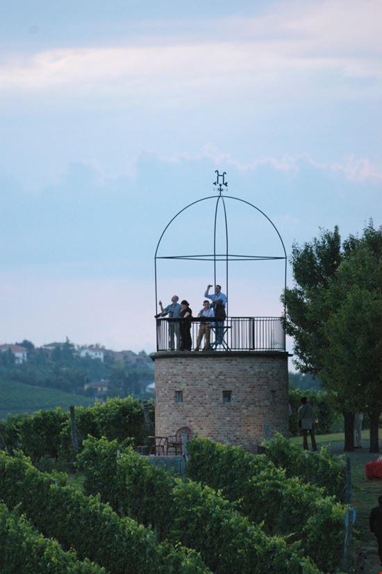 Art Park La Court Il museo a cielo aperto tra i vigneti del Piemonte michelechiarlo.it 