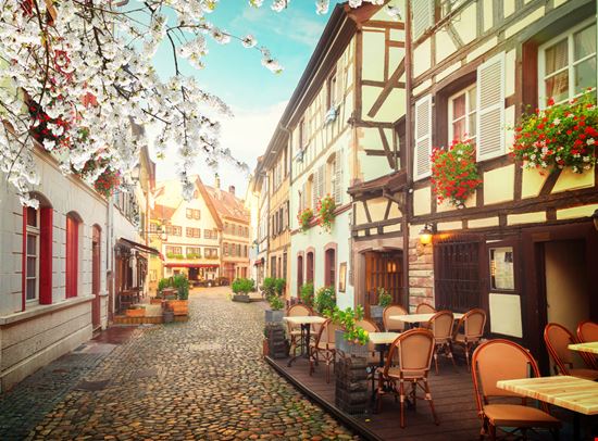 La Petite France La Petite France Neirfy - Shutterstock.com 