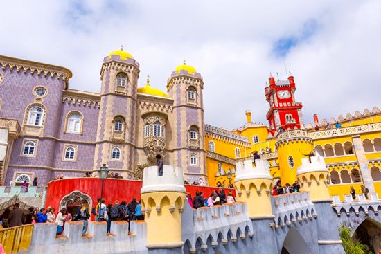 Sintra Palacio de Pena Nataliya Nazarova / Shutterstock.com 