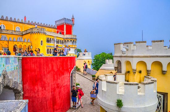 Sintra Palacio de Pena Aliaksandr Antanovich / Shutterstock.com 