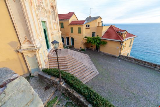 Cervo Borgo a picco sul mare Matteo Provendola / Shutterstock.com 