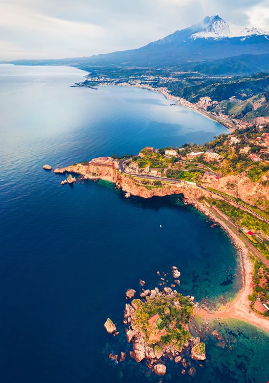 Taormina Isola Bella Shutterstock.com 