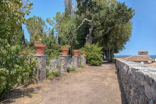 Castello di Fumone Castello di Fumone Stefano Pellicciari / Shutterstock.com 
