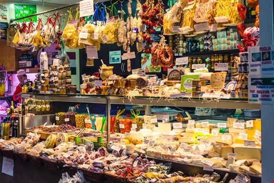 Mercato Orientale Mercato Orientale Yulia Grigoryeva / Shutterstock.com 