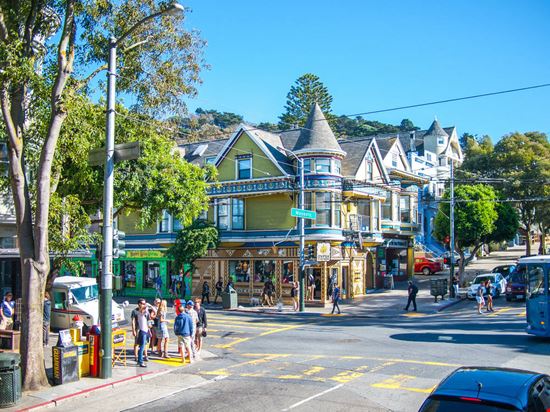 Haight-Ashbury Haight-Ashbury Sergio TB / Shutterstock.com 