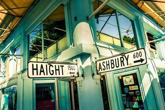 Haight-Ashbury Haight-Ashbury Michael Urmann / Shutterstock.com 