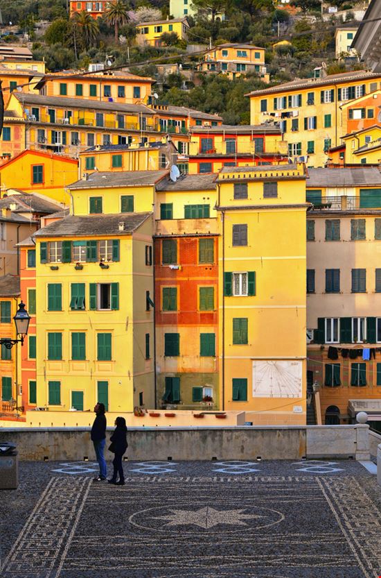 Camogli Centro storico poludziber / Shutterstock.com 