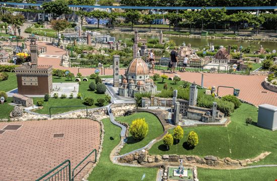Italia in Miniatura Italia in Miniatura Veniamin Kraskov / Shutterstock.com 