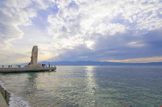 Lungomare Falcomatà Lungomare Falcomatà CataFratto - Shutterstock.com 