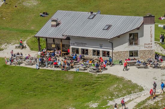 Rifugio Puez Rifugio Puez MoLarjung - Shutterstock.com 