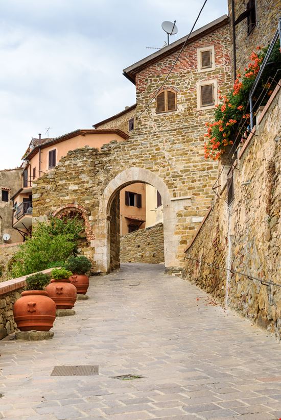 Scarlino Scarlino Georgia Carini - Shutterstock.com 
