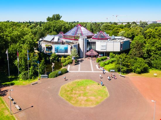 Aquazoo Aquazoo saiko3p - Shutterstock.com 