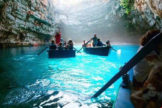 Cefalonia grotta Melissani stock.adobe.com 