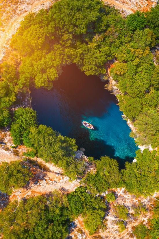 Cefalonia grotta Melissani grotta Melissani 