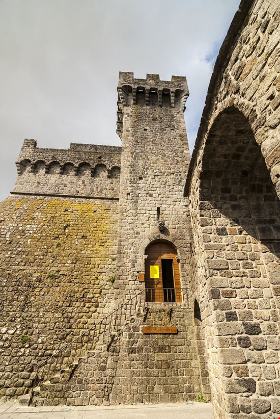 Piancastagnaio Borgo Vecchio stock.adobe.com 