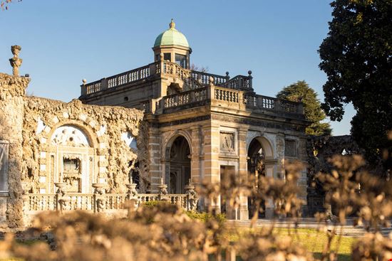 Villa Litta Villa Litta ledmark - Shutterstock.com ledmark