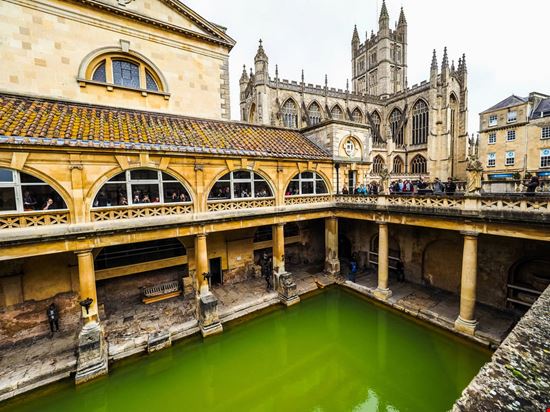 Roman Baths Roman Baths Claudio Divizia / Shutterstock.com Claudio Divizia / Shutterstock.com